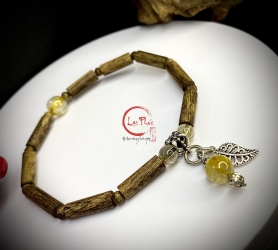 Vòng tay trầm hương thiên nhiên cao cấp mix đá Thạch Anh và charm BD2-D1
