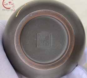 Chén trà chủ bằng tử sa nê hưng khắc hoa cao cấp 100ml CNH04