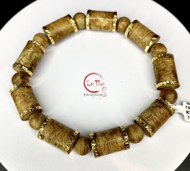 Vòng tay trầm hương Banh Bông dáng trúc viền vàng 18k cao cấp AD2-5V