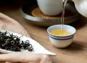 Cách Pha Trà Ô Long Đông Phương Mỹ Nhân Chuẩn Vị Như Trà Sư