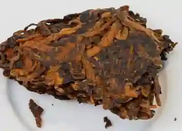 Cây Trà Cổ Thụ Tại Vùng Lão Ban Chương Có Gì Đặc Biệt?