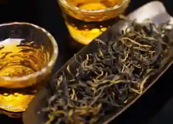 Hương Vị Hồng Trà Tây Côn Lĩnh Có Gì Khiến Người Thưởng Trà Nhớ Mãi?