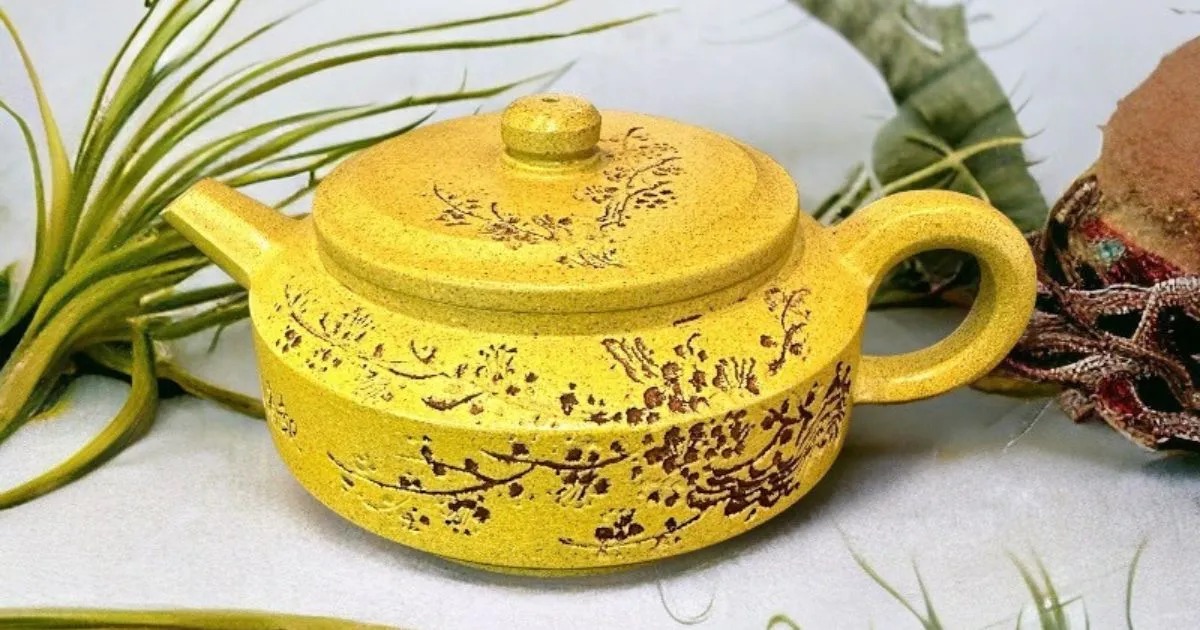 Ấm Tử Sa Đoạn Nê Là Gì? Vì Sao Được Gọi Là Đất “Trung Tính”?