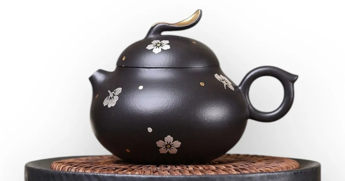 Ấm Tử Sa Hắc Nê - “Viên Ngọc Đen” Trong Thế Giới Tử Sa