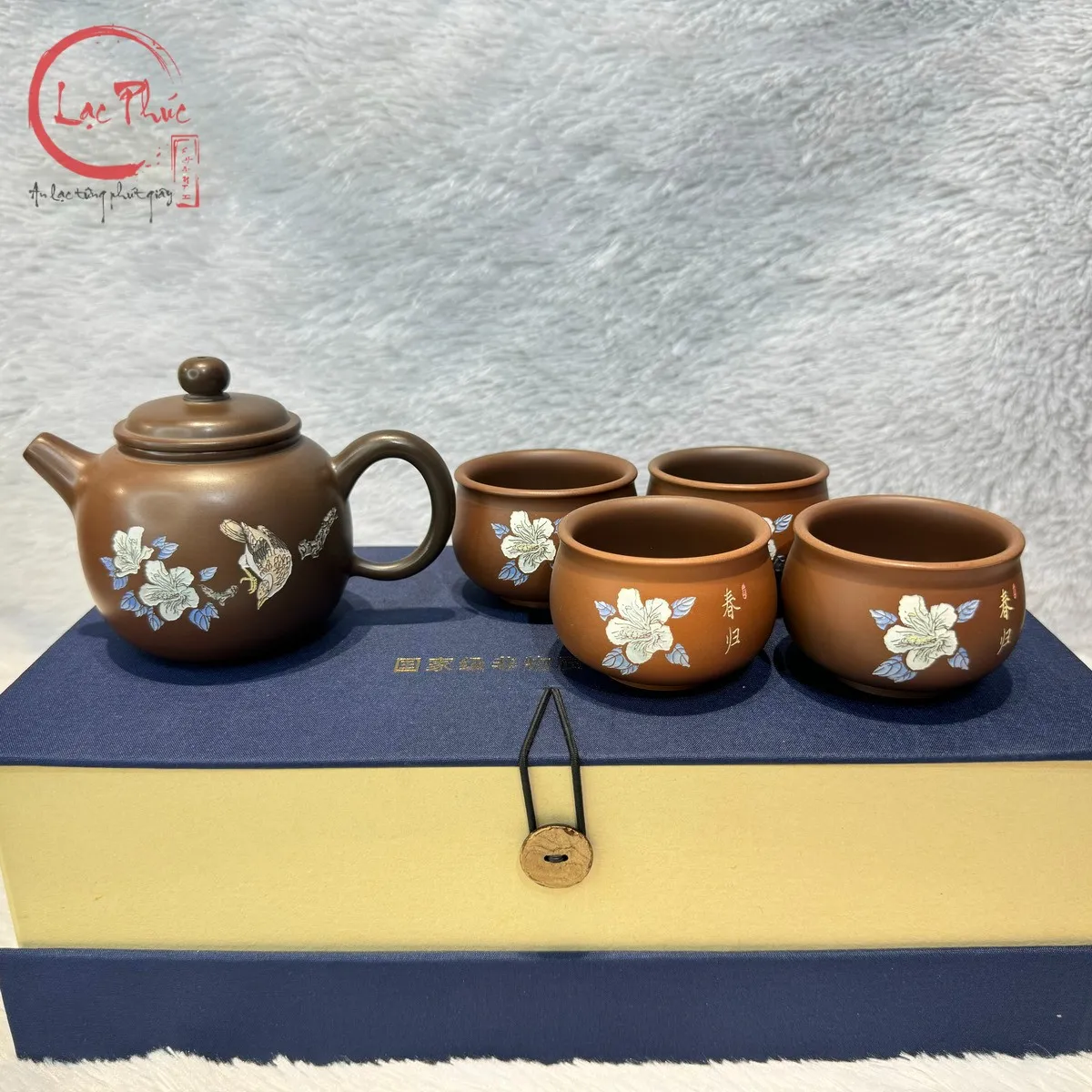 Bộ ấm trà Tử Sa