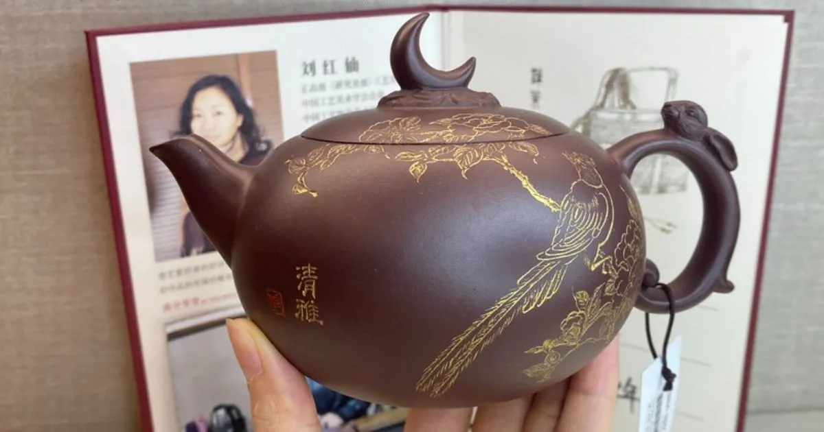Lưu Hồng Tiên - Người Gìn Giữ Linh Hồn Nghệ Thuật Ấm Tử Sa Trung Hoa