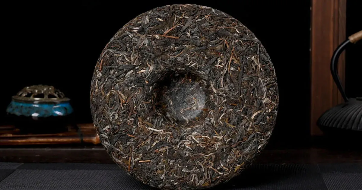 Mua Phổ Nhĩ Sống Để Ủ: Nên Chọn Bánh Nào Để Trữ Lâu Năm?