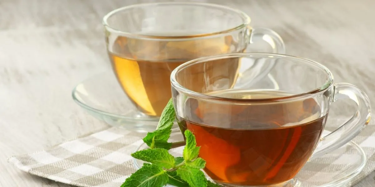 So Sánh Trà Xanh Và Trà Đen: Nên Chọn Loại Nào?