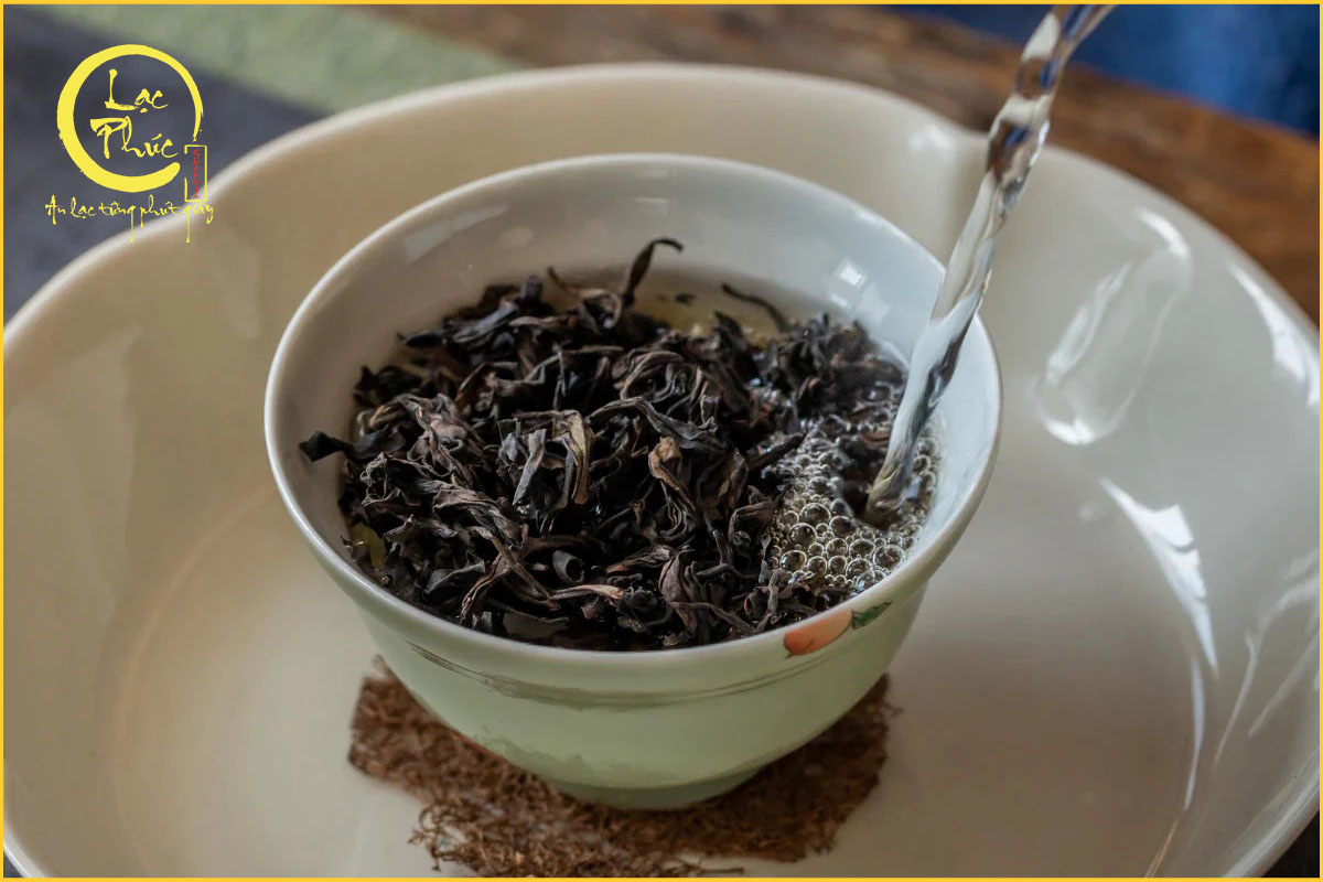 Ai nên uống Nham trà nhục quế?