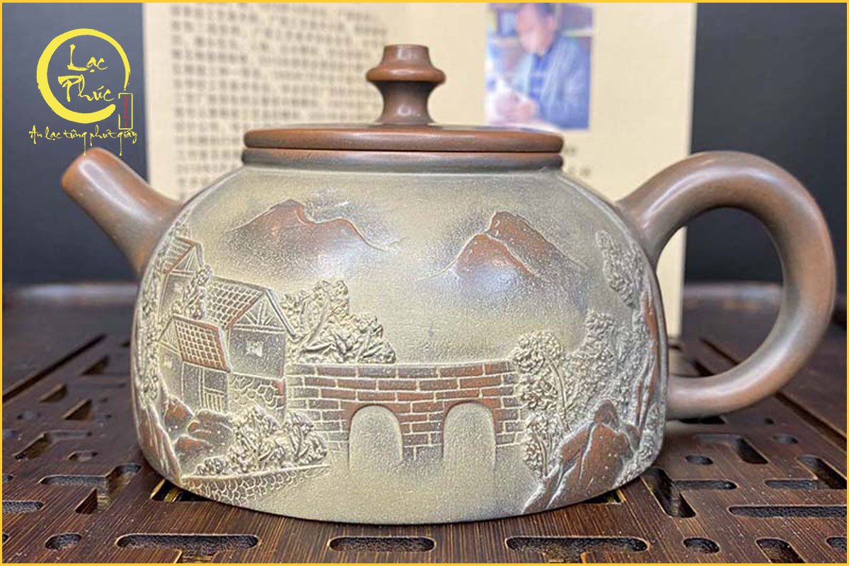 Ấm tử sa Bán Nguyệt - Món quà mang giá trị văn hóa và tinh thần