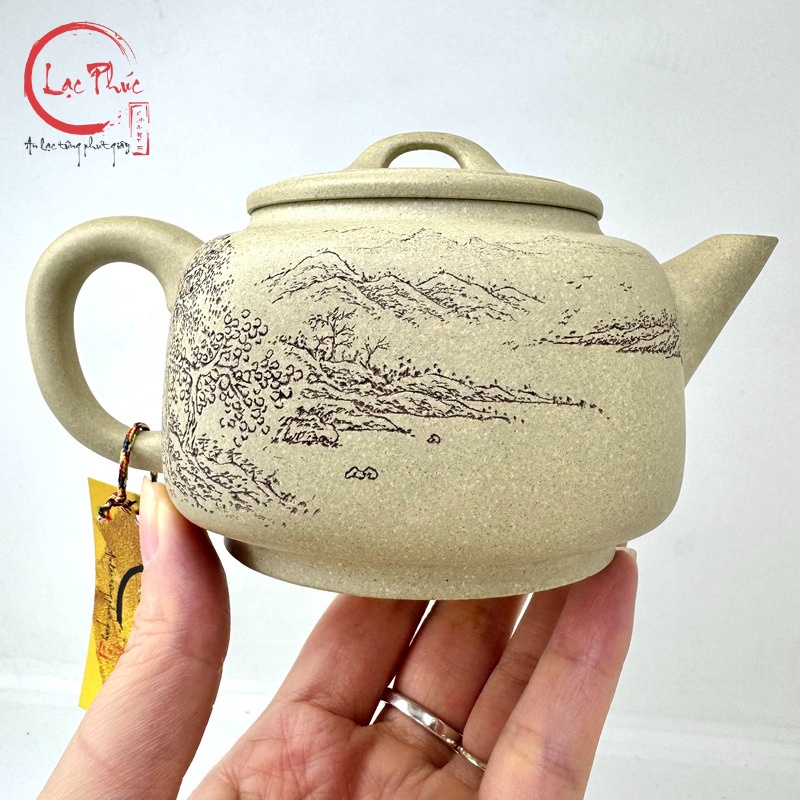 Chất liệu và cấu trúc đặc trưng của ấm Tử Sa tứ phương