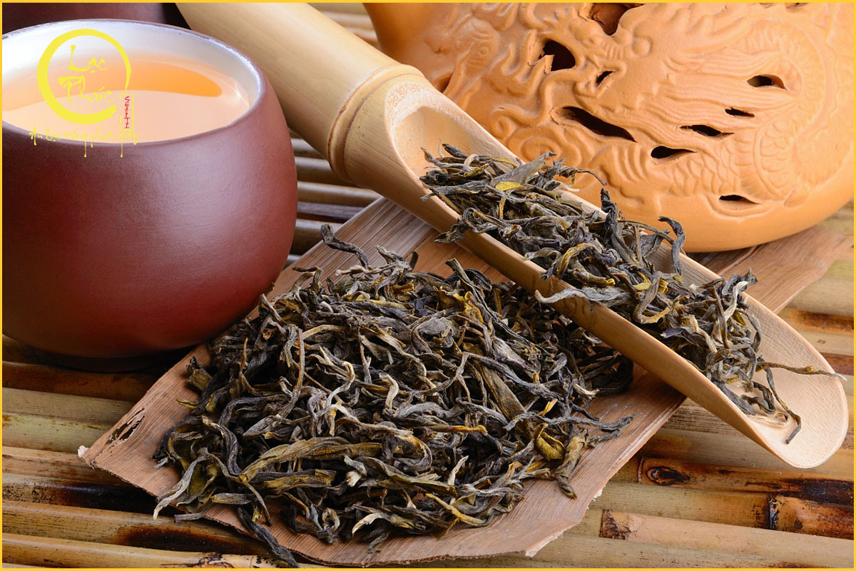 Chuẩn bị dụng cụ và nguyên liệu pha trà