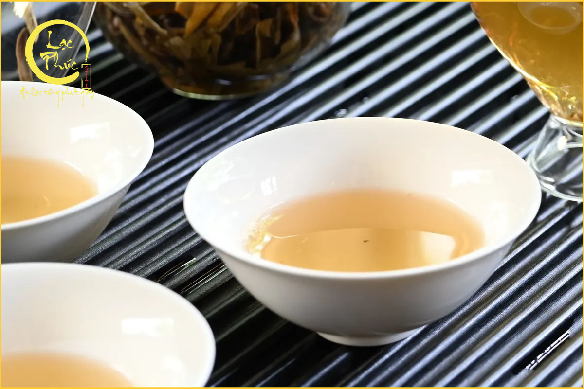 Hương vị của Bạch trà Mẫu Đơn Hạ Khai Tử Nha Đơn