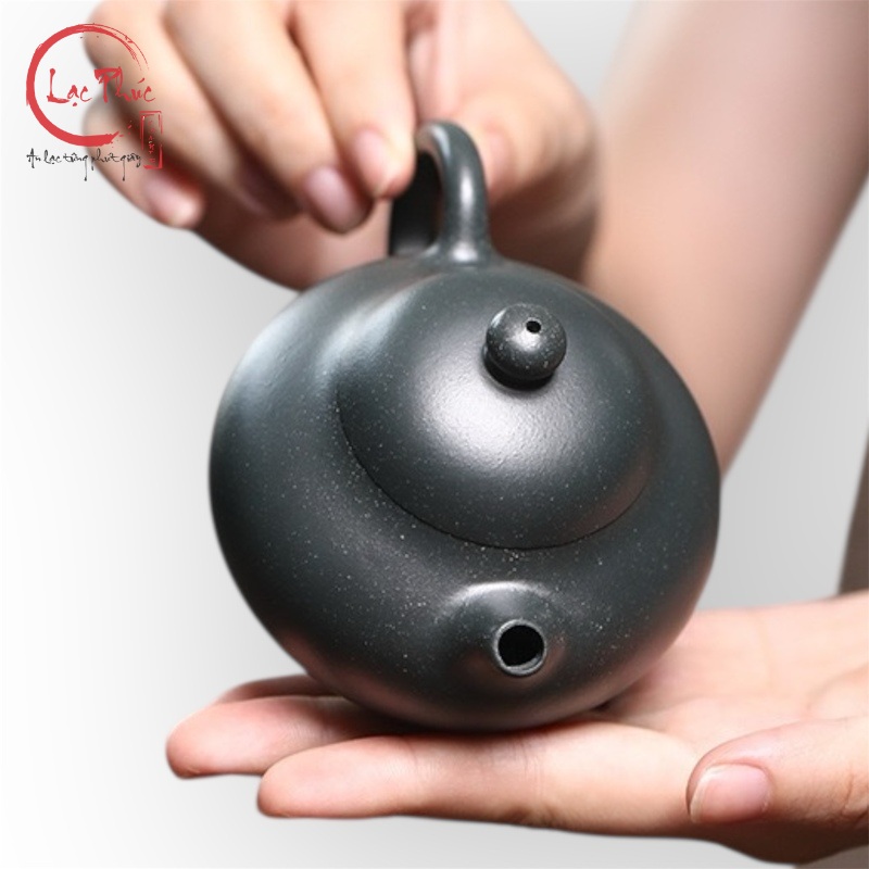 Vẻ đẹp mộc mạc tạo nên dấu ấn riêng của ấm tử sa Văn Đán