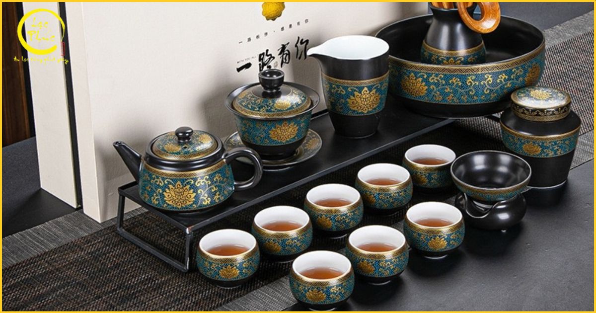 Vì sao nên chọn ấm trà sứ để pha trà?